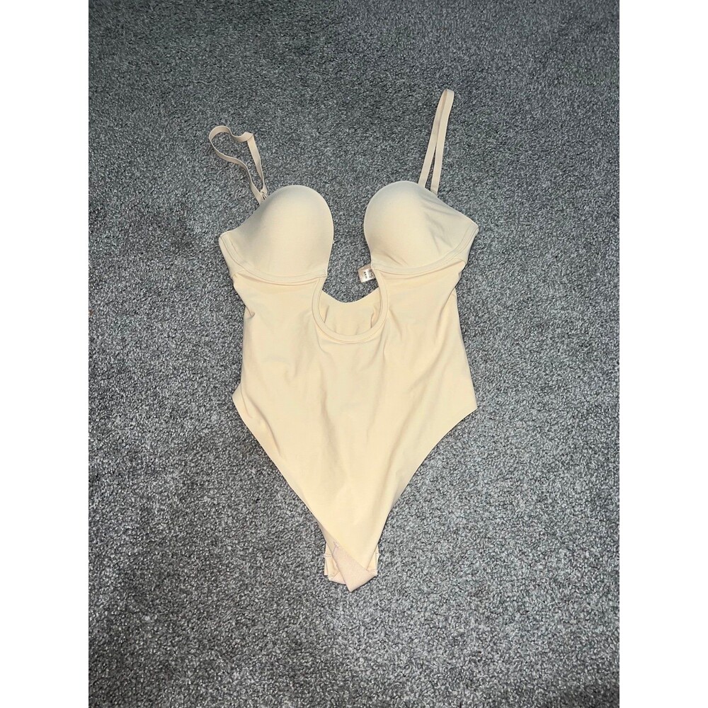 Skims Deep PLlunge Bodysuit S in Sand - Size Small Skims Bodysuit